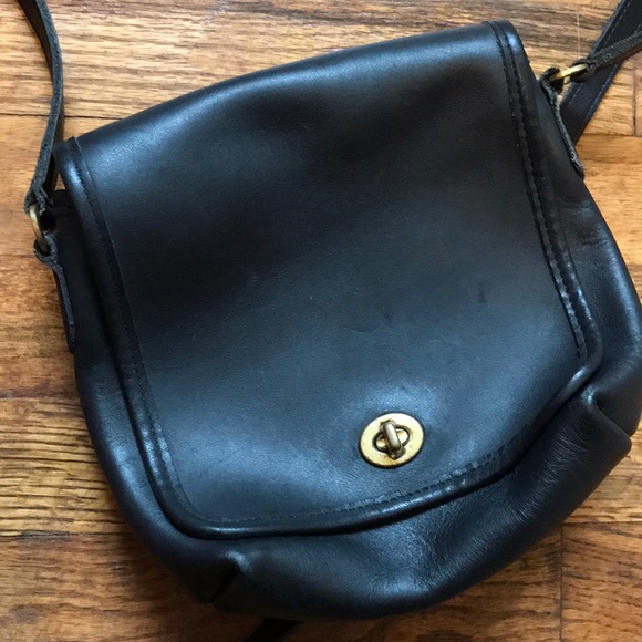 Vintage Coach Black Leather Crossbody - Picture 8 of 9